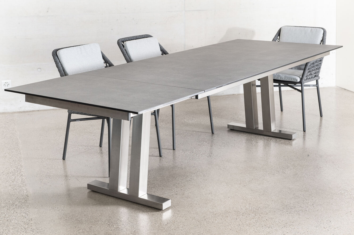 Palou Tisch – Design-Esstisch für Innen- und Außenbereich von H. Hasler AG